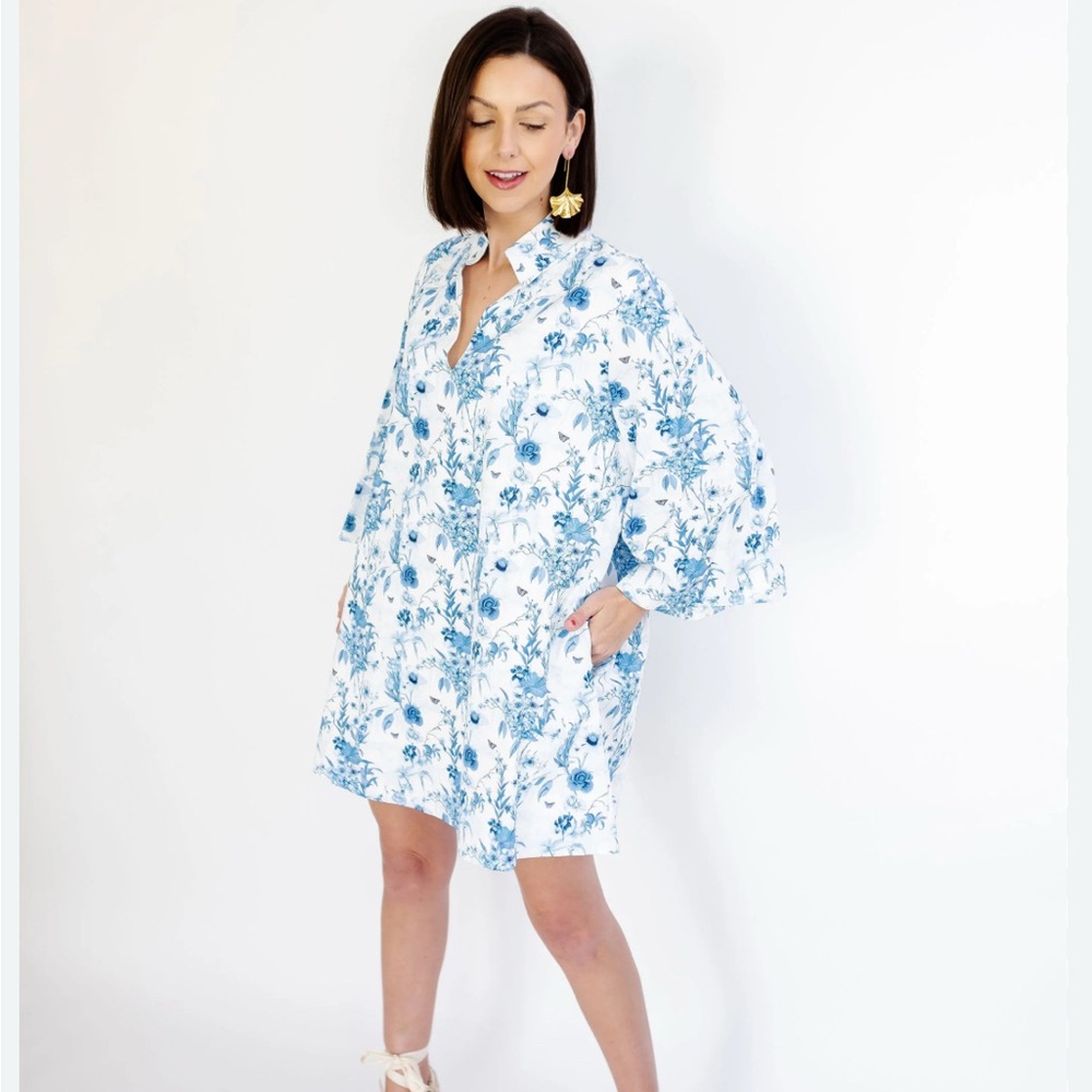 XS-Blue and White Floral Mini Dress with 3/4 Sleeves-belt not included - Picture 4 of 7